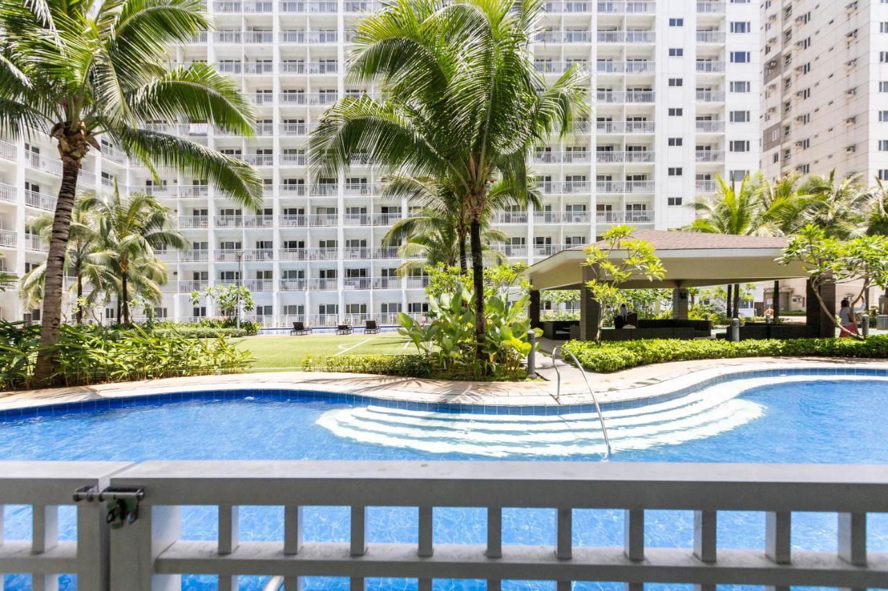 Staycation At Shore - Direct Pool Manila Exteriör bild