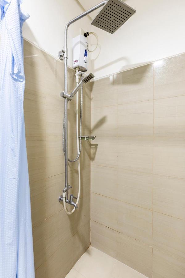 Staycation At Shore - Direct Pool Manila Exteriör bild